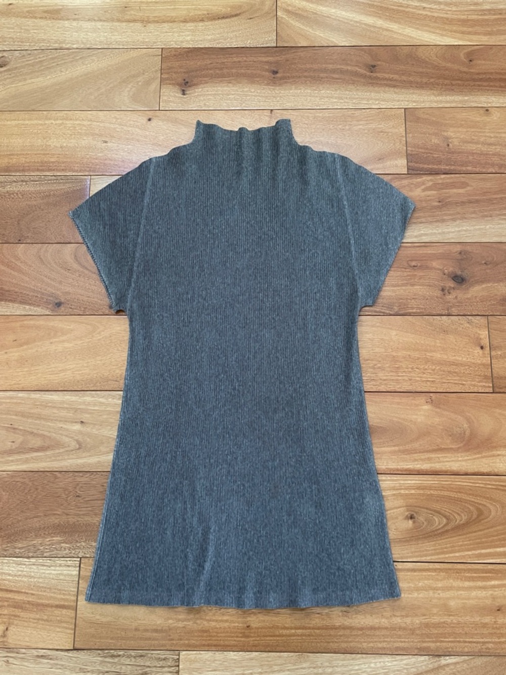 Pleats Please Issey Miyake Japan Gray Mock Neck Gray Top Shirt Sz 5